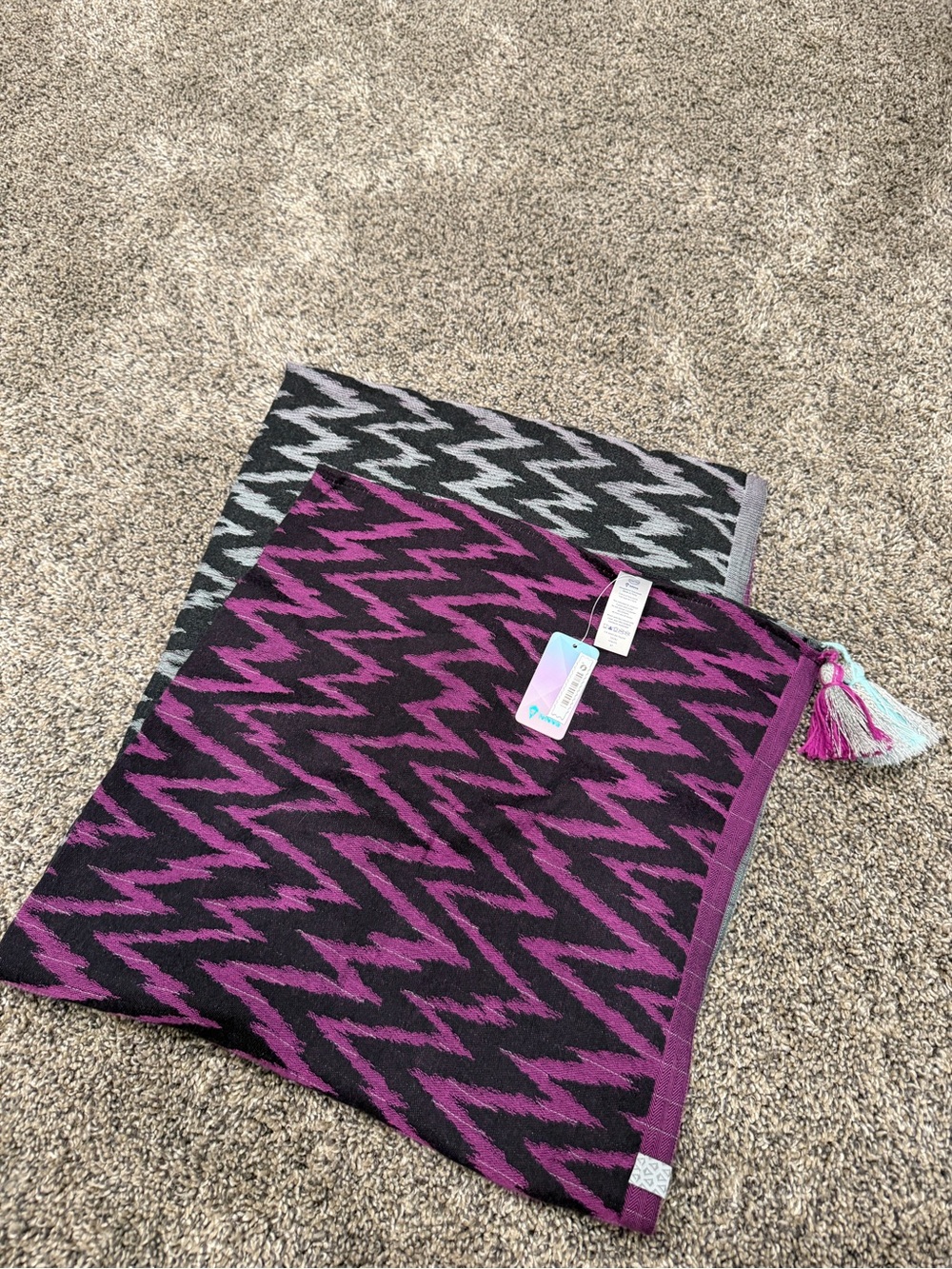 NWT Ivivva by lululemon Purple & Black Zigzag Knit scarf with Tassels